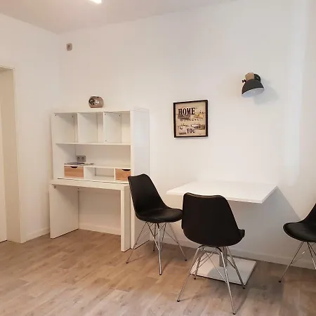 Aparthouse Haas41 - Apartment