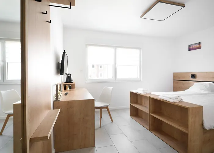 Apartment Aparthouse Haas41 - *