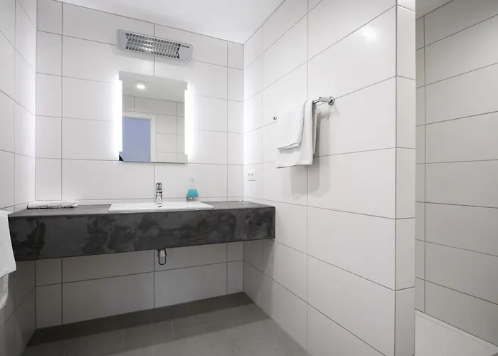 Apartment Aparthouse Haas41 - *